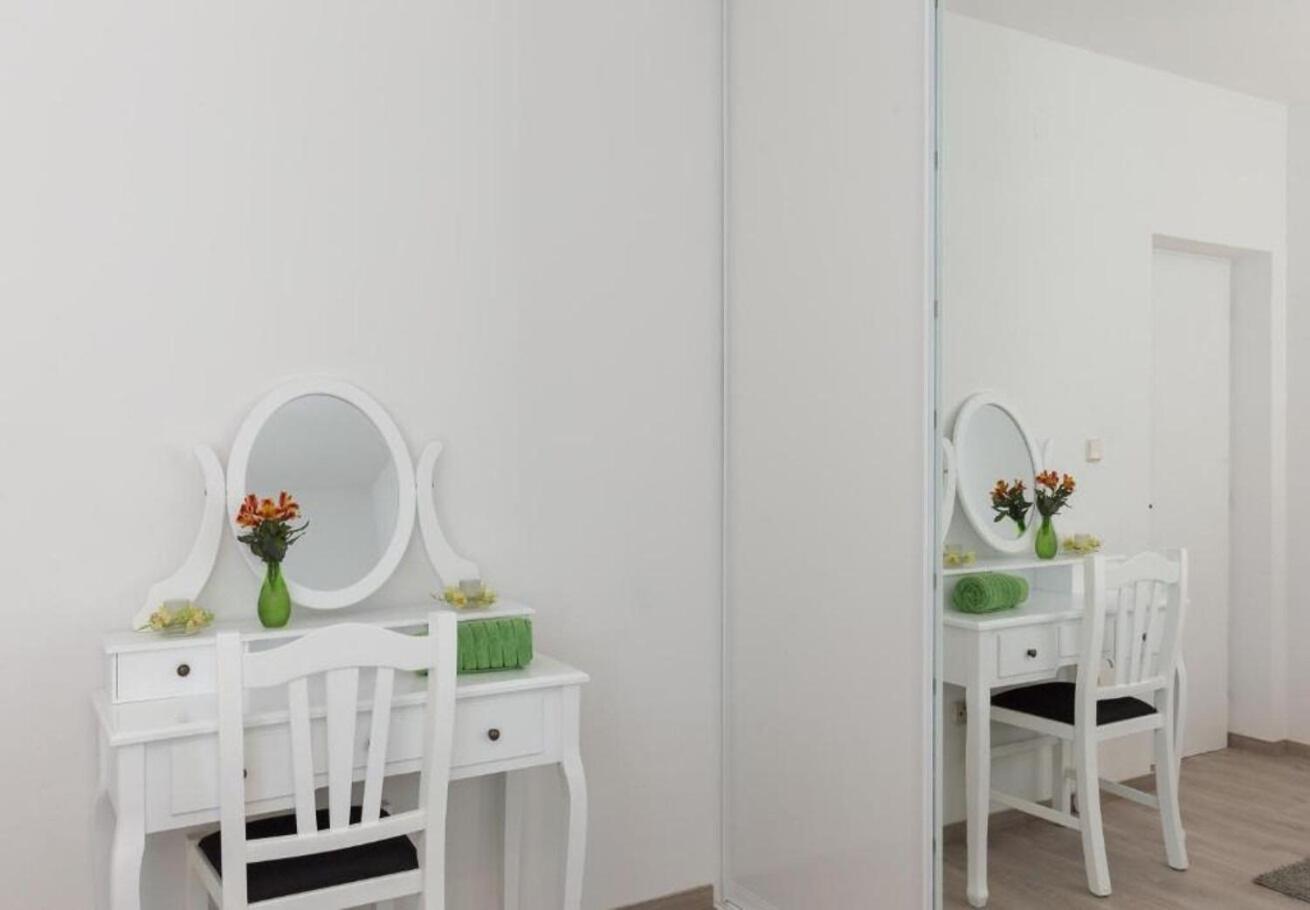 Apartments Ante - With Pool تْسافتات المظهر الخارجي الصورة