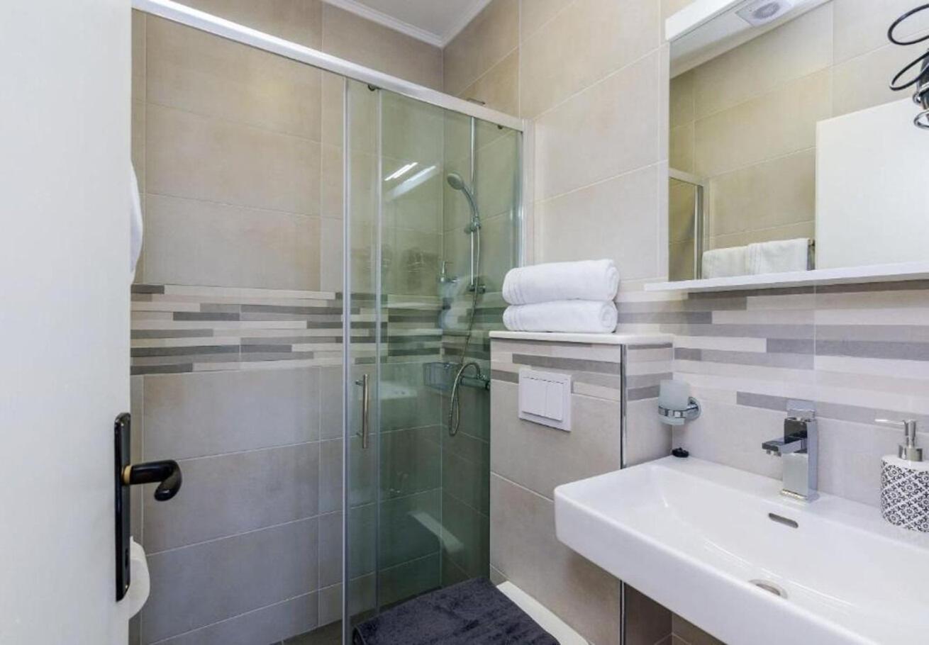 Apartments Ante - With Pool تْسافتات المظهر الخارجي الصورة